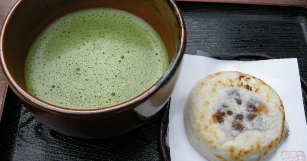 太宰府の抹茶と梅ヶ枝餅